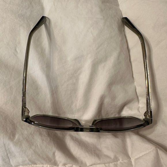 Quay On The Fly Sunglasses - New - Picture 3 of 8